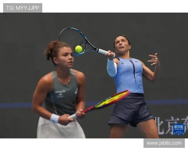 中网女双决赛加藤未唯斯朵拉力战埃拉尼保利尼争冠