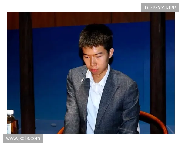 辜梓豪鏖战谢尔豪巅峰对决再燃智慧火花引爆围棋激情 辜梓豪鏖战谢尔豪巅峰对决再燃智慧火花引爆围棋激情